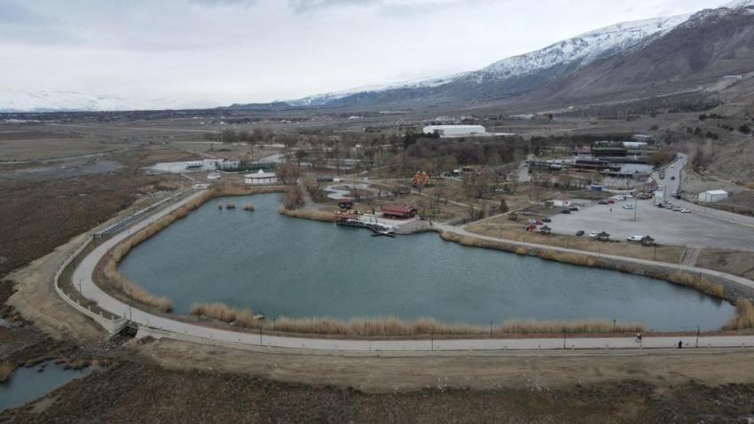 Dünyada eşi benzeri yok! Görenler hayrete düşüyor: Yan yana akıyorlar ama asla karışmıyorlar