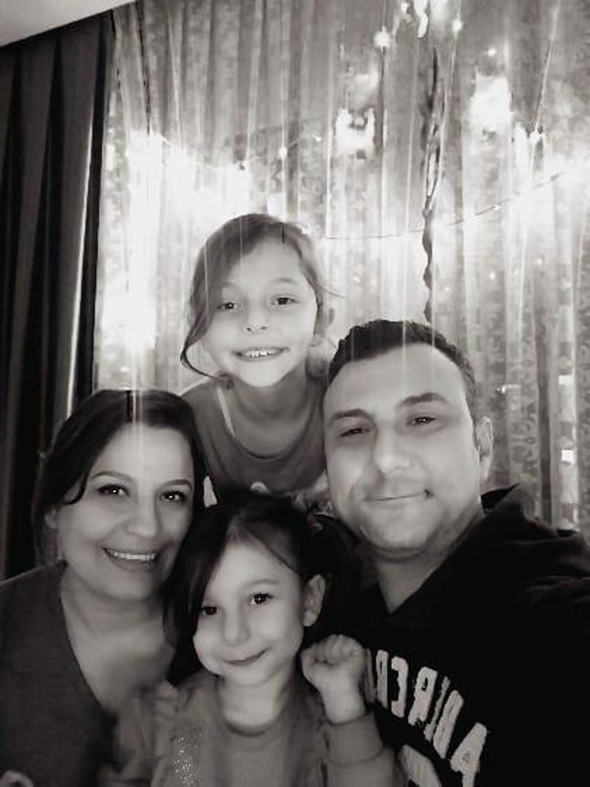 Depremde ailesini kaybetti ama umudunu kaybetmedi: 'Kalan hayatımızı iyiliğe adadık'