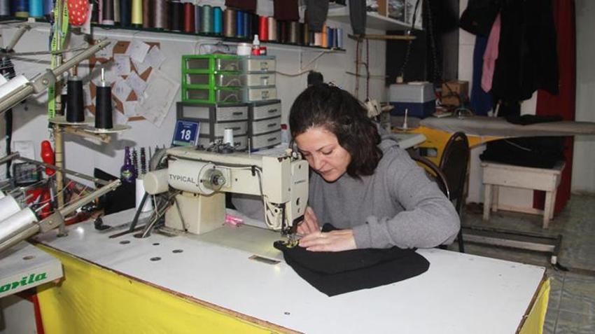 Ordu'da 25 yıllık terzi atık kumaşlardan üretiyor: Sadece 20 dakikada çıkıyor, dörtte bir fiyatına satıyor