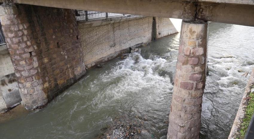 Gümüşhane'de Harşit Çayı sağanak yağışlardan sonra coştu! Yıllar sonra ilk kez bu kadar güçlü akıyor