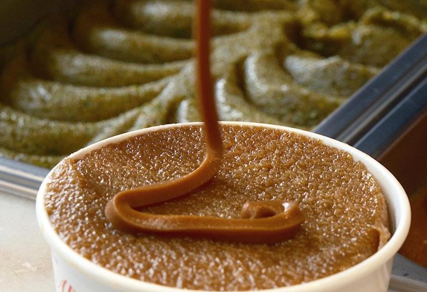 Bursa'da tezgah başında başladı, şimdi para basıyor! 20 ülkede yok satan lezzet