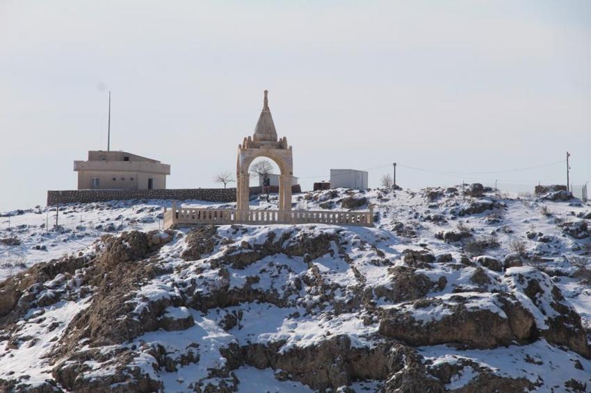 Avrupa'yı bırakıp Gabar'ın eteğine döndüler! Güneydoğu’nun Kapadokya’sı uyandı! Turist akınına uğruyor