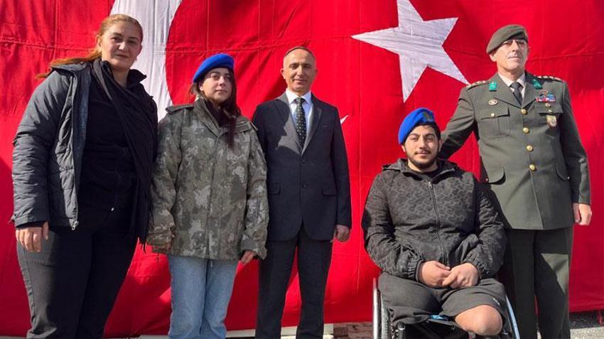 Hatay'da depremde 13. saatte enkaz altından çıkan Beliz Aydın, 3 yıldır sakladığı emanetin sahibiyle bir araya geldi