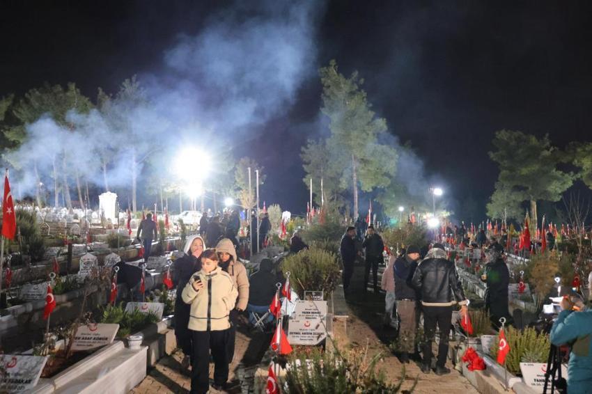 Asrın felaketinde dinmeyen yas! 6 şubat depremlerinin üzerinden 3 yıl geçti