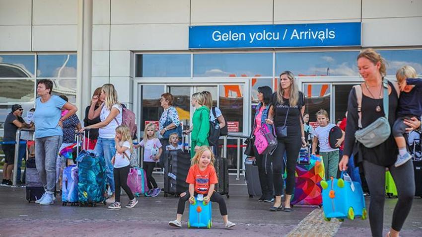 Antalya’da ocak ayı patlaması! Tüm zamanların rekoru kırıldı: 234 bin turist şehre akın etti