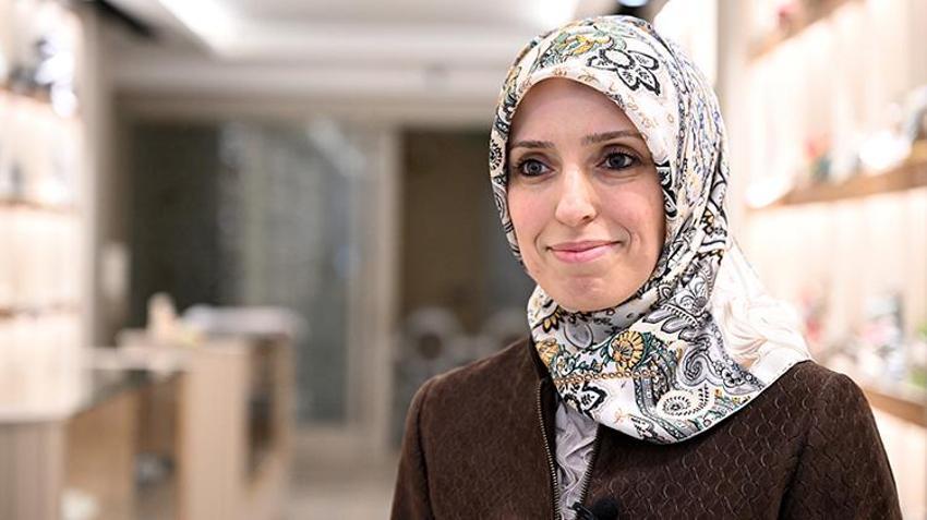 Depremde atölyesi yıkıldı: 30 yıl esnaflıktan sonra her şeye sıfırdan başladı: Usta öğretici şimdi 'iyilik' için dikiyor