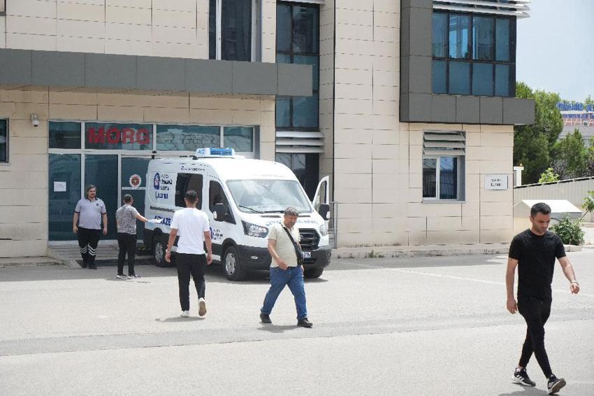 Antalya'da oğlunu 37 bıçak darbesiyle öldüren babaya ağırlaştırılmış müebbet talebi