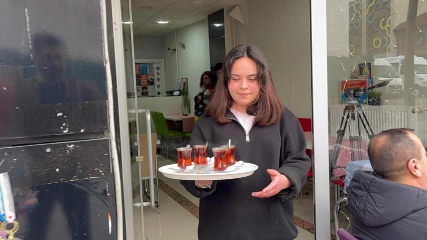 Eskişehir'de 3 sene para biriktirdi! 350 bin TL'ye hayalindeki işi 19 yaşında kurdu