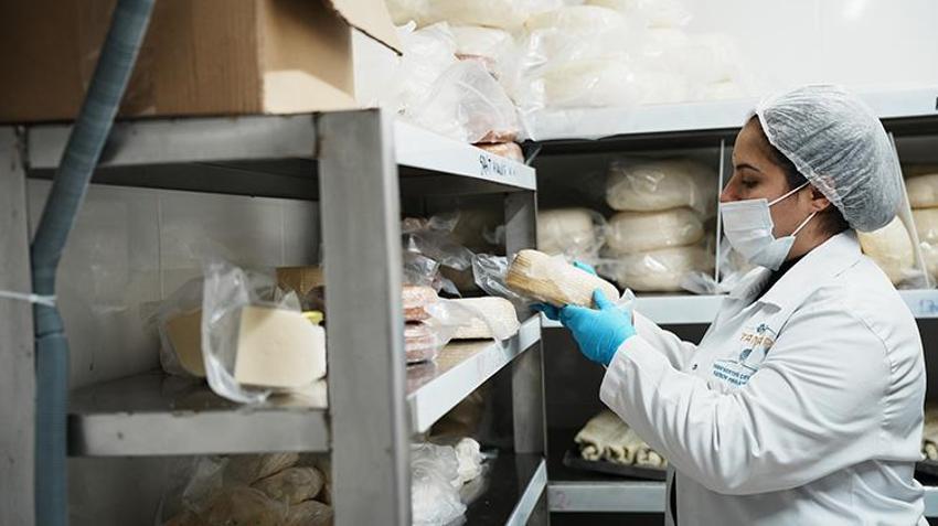 Bigalı kadınlar 13 çeşitten üretti! Yılda 110 ton kullanıyorlar, Belçika'ya ihraç ediyorlar