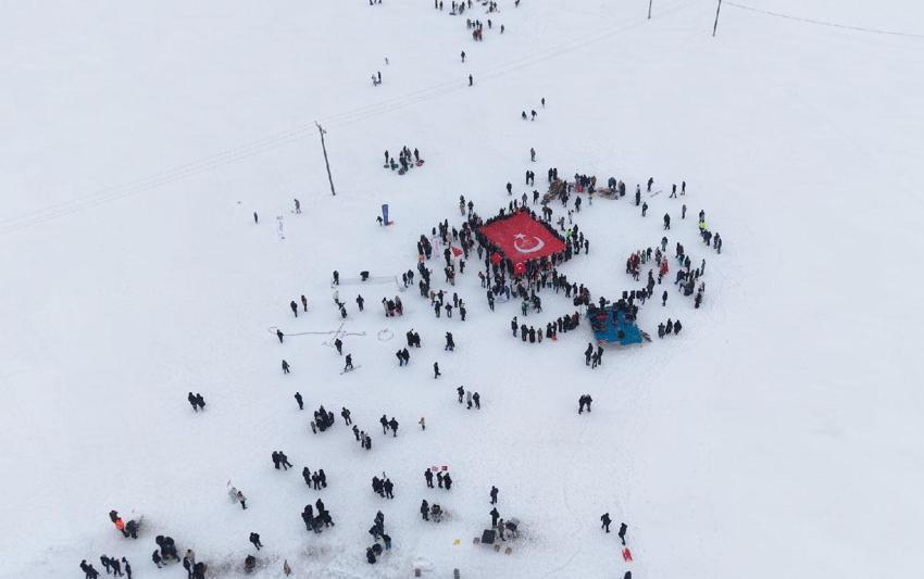 Bayburt’un 2 bin 400 rakımlı Aydıntepe Yaylası’nda kış festivali coşkusu
