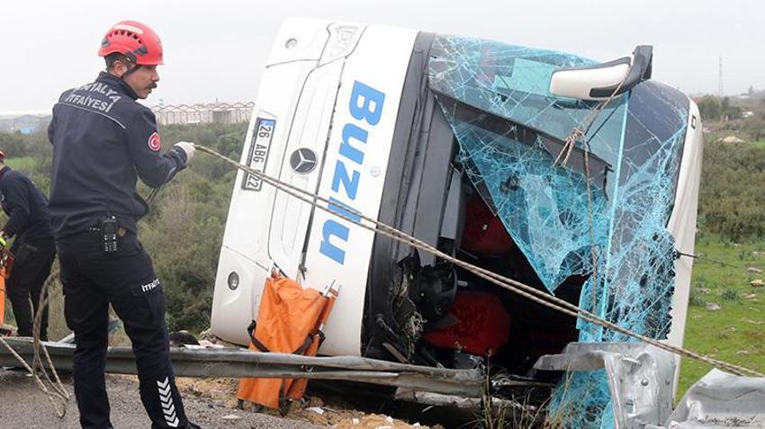 Antalya'daki kazada uzuvları kopan iki kişi için ilke imza atan doktorlar kolları sıvadı! 10 saatlik ameliyatta mucize gerçekleşti