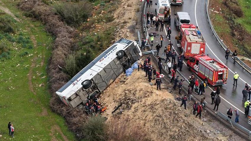 Antalya'daki kazada uzuvları kopan iki kişi için ilke imza atan doktorlar kolları sıvadı! 10 saatlik ameliyatta mucize gerçekleşti