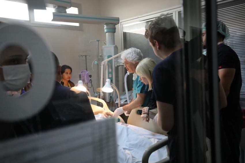 Antalya'daki kazada uzuvları kopan iki kişi için ilke imza atan doktorlar kolları sıvadı! 10 saatlik ameliyatta mucize gerçekleşti