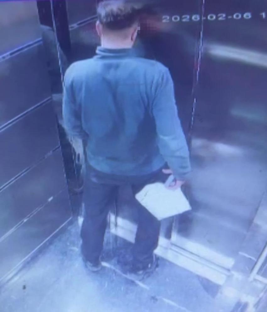 Asansördeki idrar kokusu apartman yönetimini harekete geçirdi! Takılan kamera ile gerçek ortaya çıktı