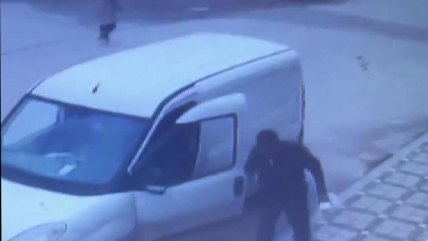 Asansördeki idrar kokusu apartman yönetimini harekete geçirdi! Takılan kamera ile gerçek ortaya çıktı