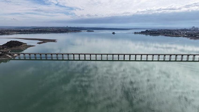 Adana’nın barajlarında kuraklık kabusu bitti: Çatalan %73, Seyhan %51 seviyesinde yükseldi! Mısır ve ayçiçeği üreticisi bayram ediyor