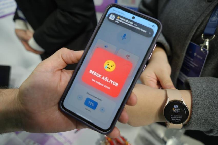 Samsun'da lise öğrencilerinden gönülleri ısıtan icat: işitme engelli anneler bebeğinin sesini artık 'görecek'