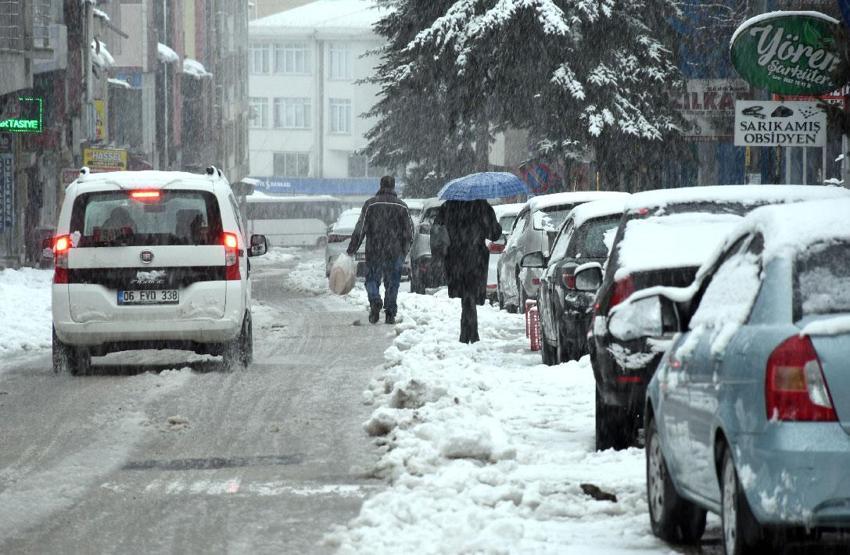 Kar yağışı, fırtına ve sağanak kuvvetli geliyor! Prof.Dr. Orhan Şen İstanbul için tarih verdi
