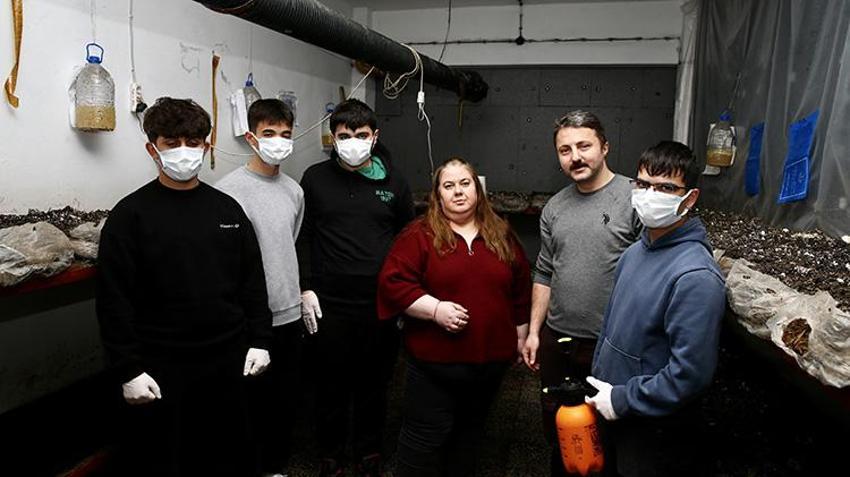 Geleceğin mühendisleri burada yetişiyor: Robot yapıyorlar, mantar üretiyorlar, güneşten elektrik alıyorlar