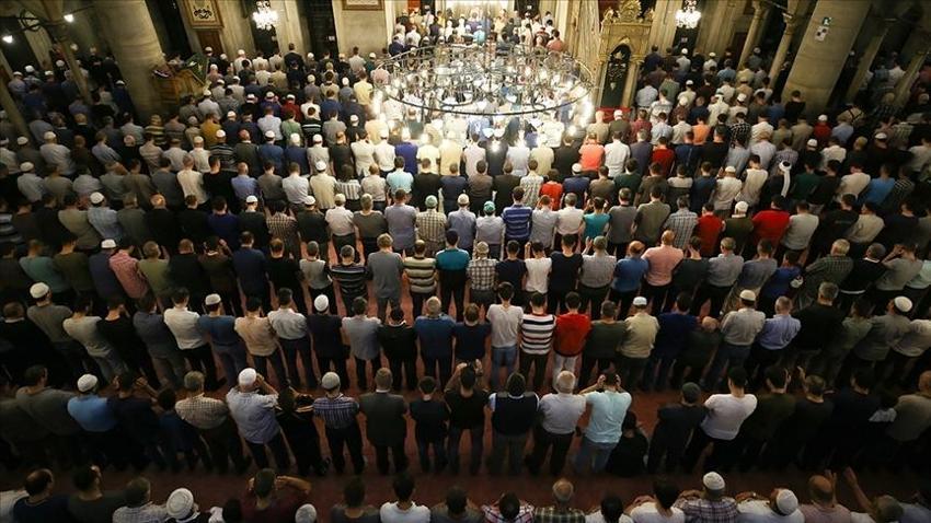 İlk Teravih Ne Zaman Kılınacak? 2026 Ramazan’ın İlk Teravih Namazı Hangi Gün ve Saat Kaçta Eda Edilecek?