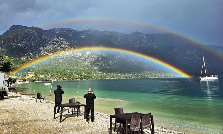 Menteşe Akbük Koyu’nda oluşan Gökkuşağı mest etti