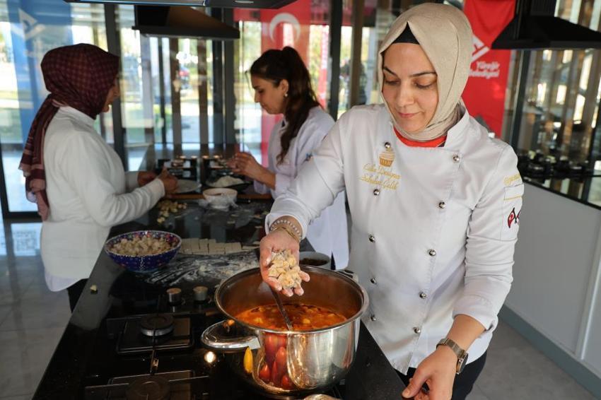 Adana kebabına yeni ortaklar geliyor: İki lezzet coğrafi işaret tescili için gün sayıyor!