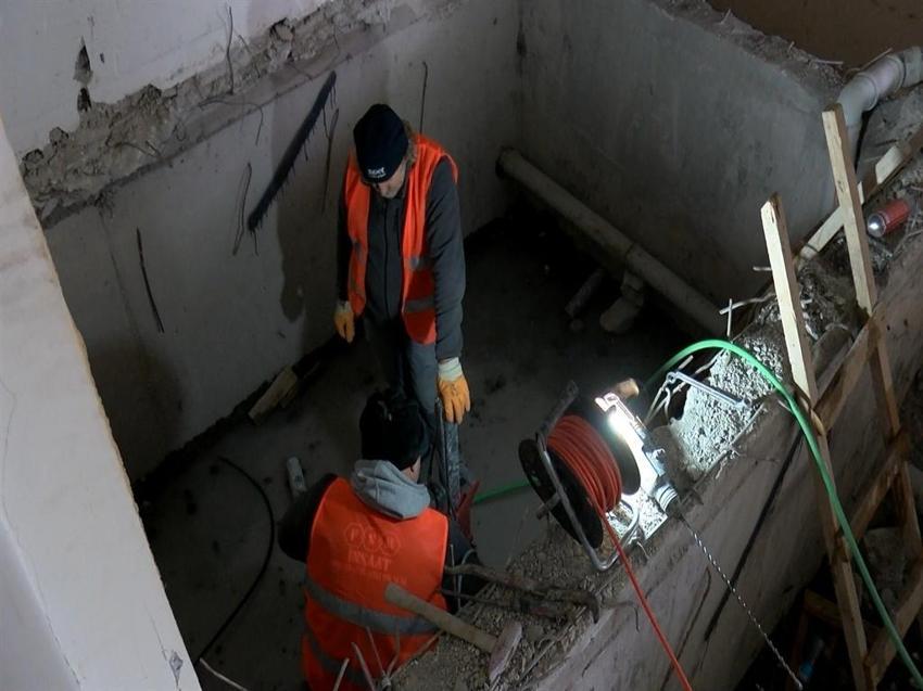 Bursa'da bina zemininde ilk kez uygulandı: Bir anda kaya parçasına dönüyor!