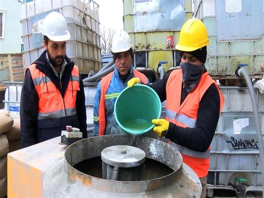 Bursa'da bina zemininde ilk kez uygulandı: Bir anda kaya parçasına dönüyor!