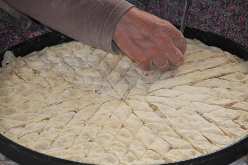 Bilecikli 7 kadın el ele verdi! Sabah 9’da başlıyorlar, siparişlere yetişemiyorlar