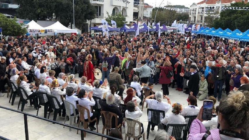 Muğla Datça'da 7. Badem Çiçeği Festivali coşkuyla başladı