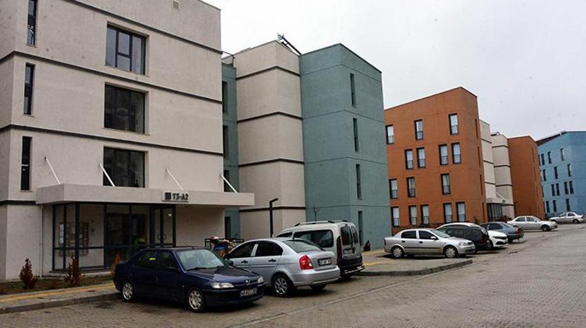 Depremzedeler, yeni yuvalarının ödeme planını sevinçle karşıladı: 'Bir araba parası bile değil'