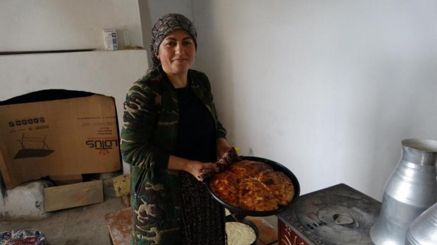 Yozgat’ın kış lezzeti: Odun ateşinde pişen Saya çörek sofraları ısıtıyor: Sofraların baş tacı