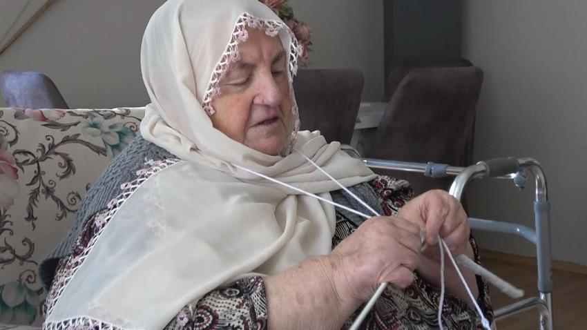 Sabahat teyzenin ördüğü 400 bere Mehmetçik’in yüreğini ısıttı
