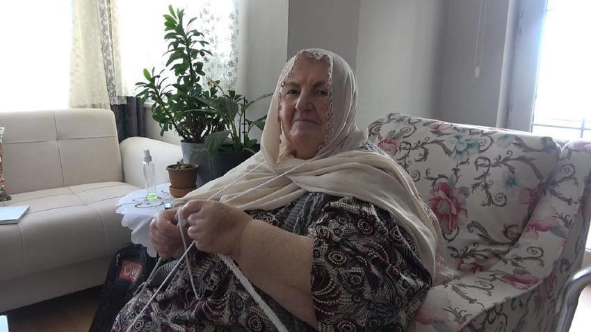 Sabahat teyzenin ördüğü 400 bere Mehmetçik’in yüreğini ısıttı