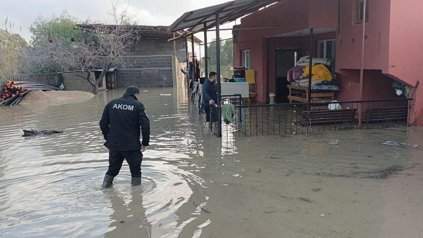 Adana'da afetin gerçek boyutu havadan görüntülendi! Anavarza Antik Kenti çevresi sel suları altında kaldı