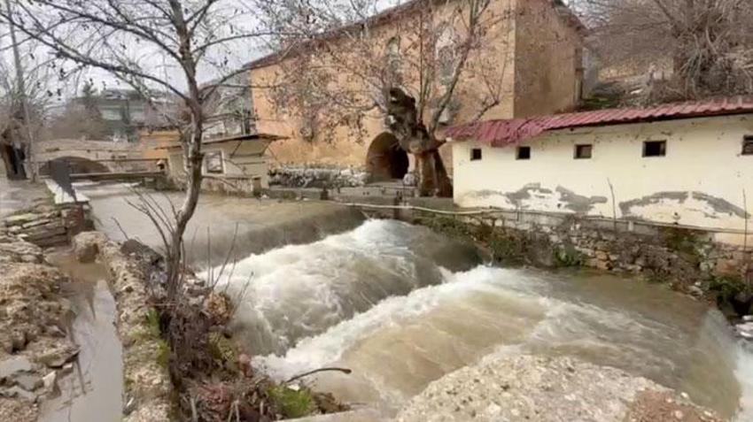 Adıyaman’da 4’üncü Murat’ın yaptırdığı 380 yıllık caminin altındaki su 16 yıl sonra yeniden akmaya başladı