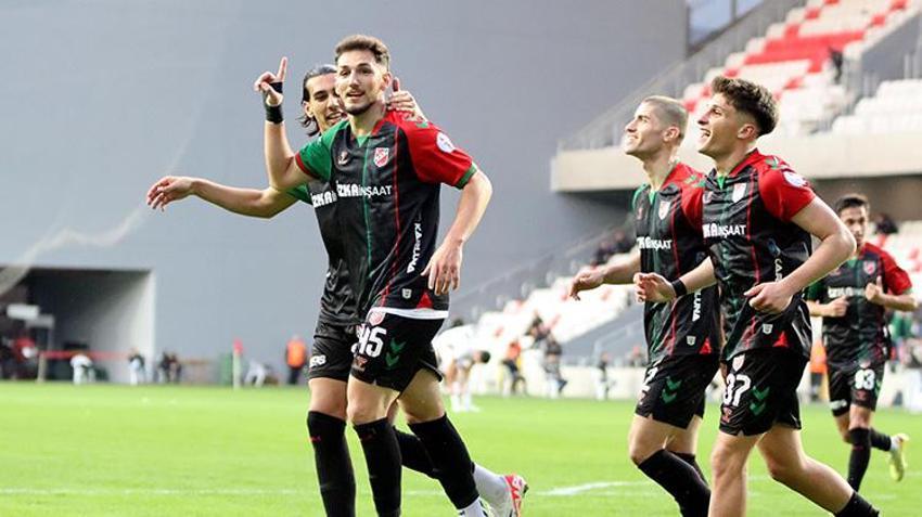 Karşıyaka'ya iç saha morali! Kritik haftada hata yapmadı