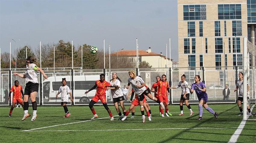 Gol yağmuru, büyük zafer! Kayseri Kadın FK şampiyon oldu