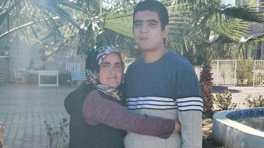 Otizmli Muhammet ailesini darbetmeye başlayınca merkeze yerleştirildi! Acılı anne: 'Oğlum başka şehre gönderilmesin'
