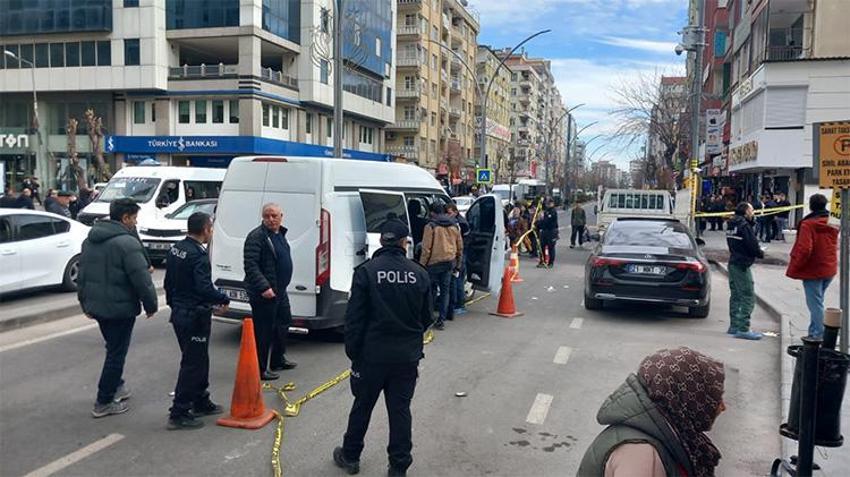 Diyarbakır'da müteahhit ile emlakçı arasında 'tadilat' kavgası! Yaralılar var