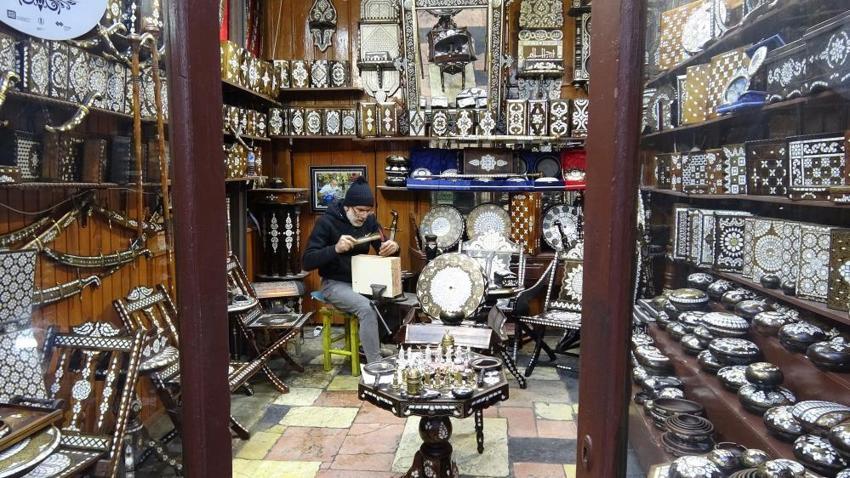 Gaziantep'in sayılı ustalarından! Ürettiği eserlere Avrupa’dan talep yağıyor, turistler hayran kalıyor