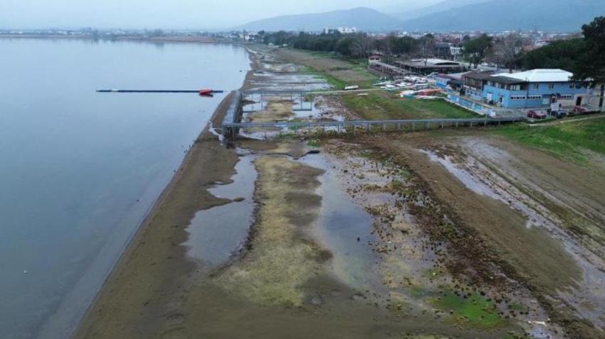 İznik Gölü alarm veriyor: Kıyıdan 200 metrelik korkutan çekilme