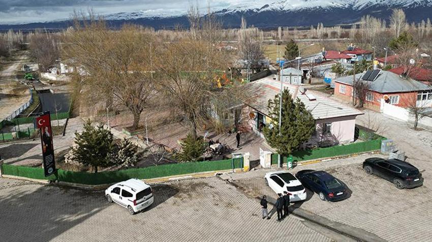 İstanbul'u bırakıp köylerine döndüler! Babalarına rakip olan 3 kız kardeş görenleri şaşırtıyor