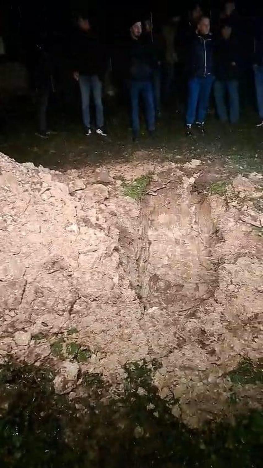 Bartın'da mezardan paket çıktı! Muhtar fark etti, imamlar şaşkına döndü! Mahalleli günlerdir konuşuyor