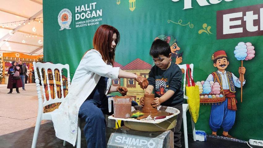 Samsun'da Ramazan Sokağı 7'den 70'e herkese hitap ediyor