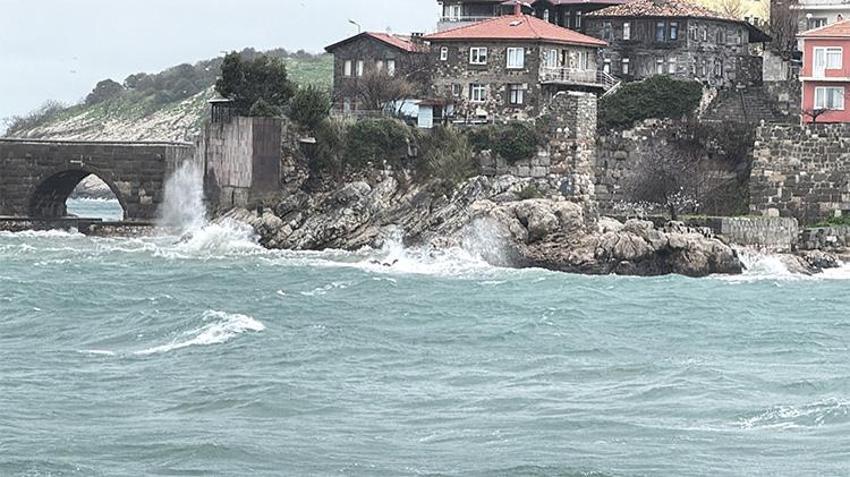 Bartın'da fırtına alarmı! Dalga boyu 2 metreye ulaştı