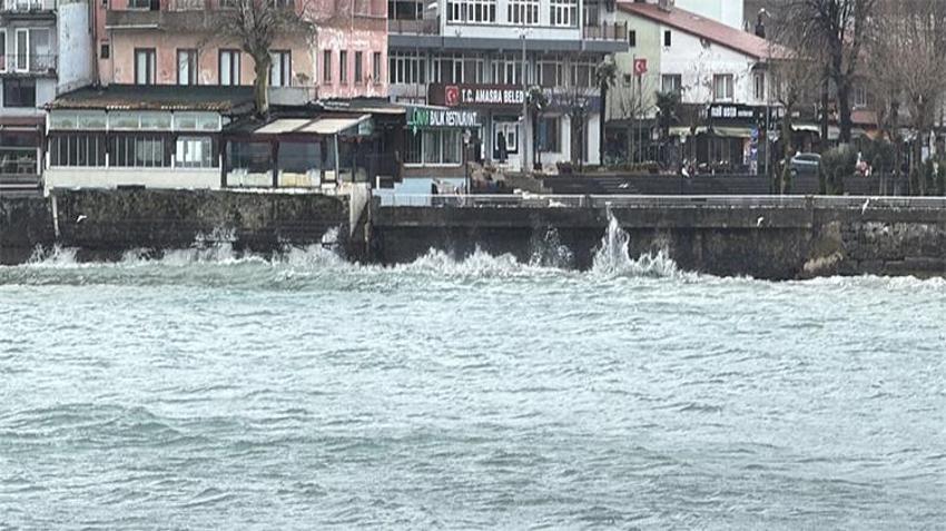 Bartın'da fırtına alarmı! Dalga boyu 2 metreye ulaştı