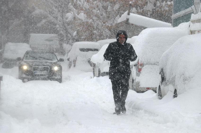 Kar yağışı ve sağanaklar geri dönüyor! Meteoroloji 35 ili ani sel, su baskını gibi olumsuzluklara karşı uyardı