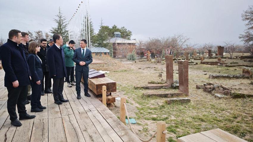 Yerel Projelere Hibe Programı! Japonya Büyükelçiliği’nden Ahlat’ta kadın istihdamına destek