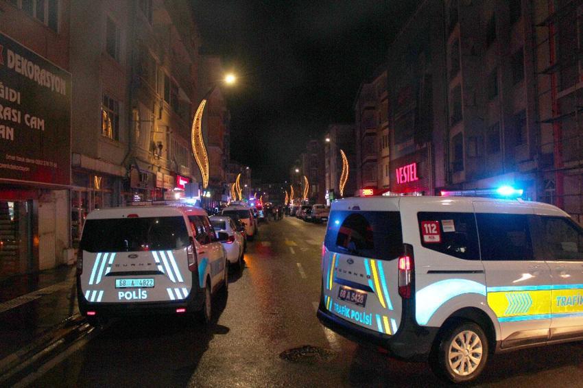 Aksaray'da eski koca dehşet saçtı: Boşandığı eşini ve yeğenini çocuklarının gözü önünde katletti